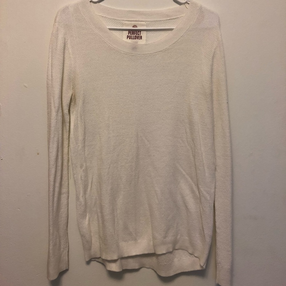 Casual white pullover sweater size small!